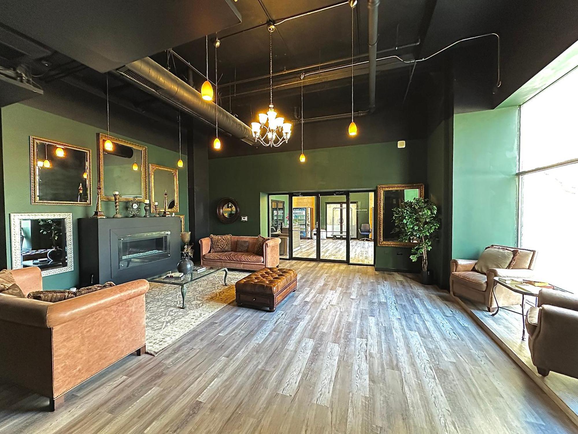 Bright 2Br Luxury Corner Suite With Optional Parking Sleeps 6 Guests Near Mccormick Place And Soldier Field シカゴ エクステリア 写真