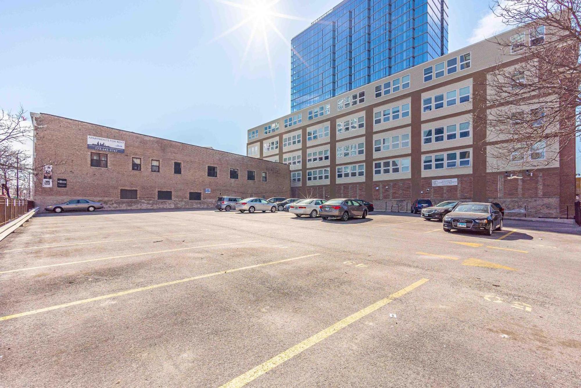 Bright 2Br Luxury Corner Suite With Optional Parking Sleeps 6 Guests Near Mccormick Place And Soldier Field シカゴ エクステリア 写真