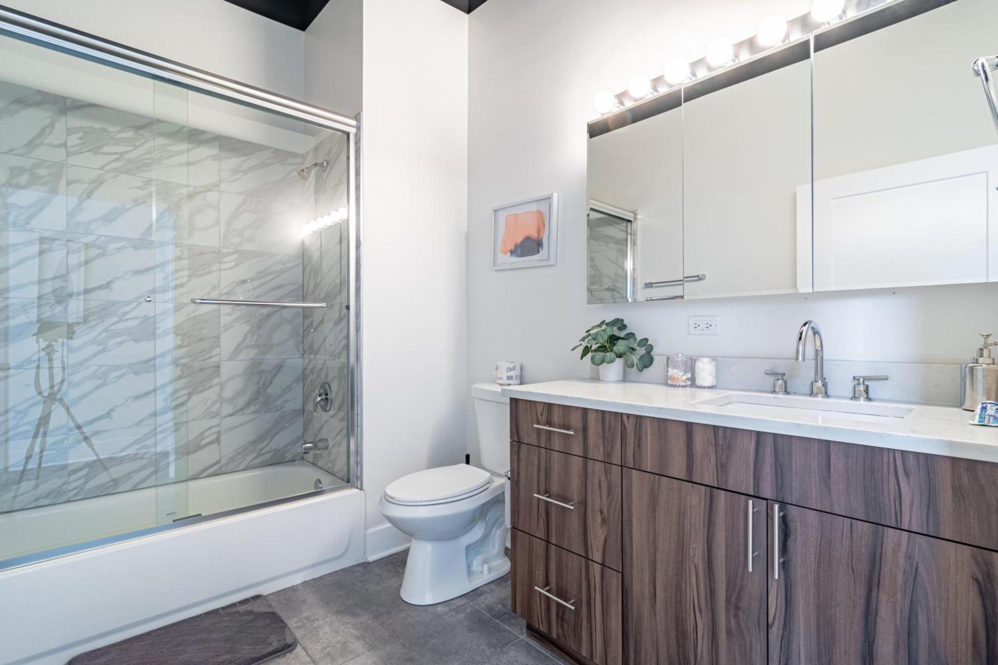 Bright 2Br Luxury Corner Suite With Optional Parking Sleeps 6 Guests Near Mccormick Place And Soldier Field シカゴ エクステリア 写真