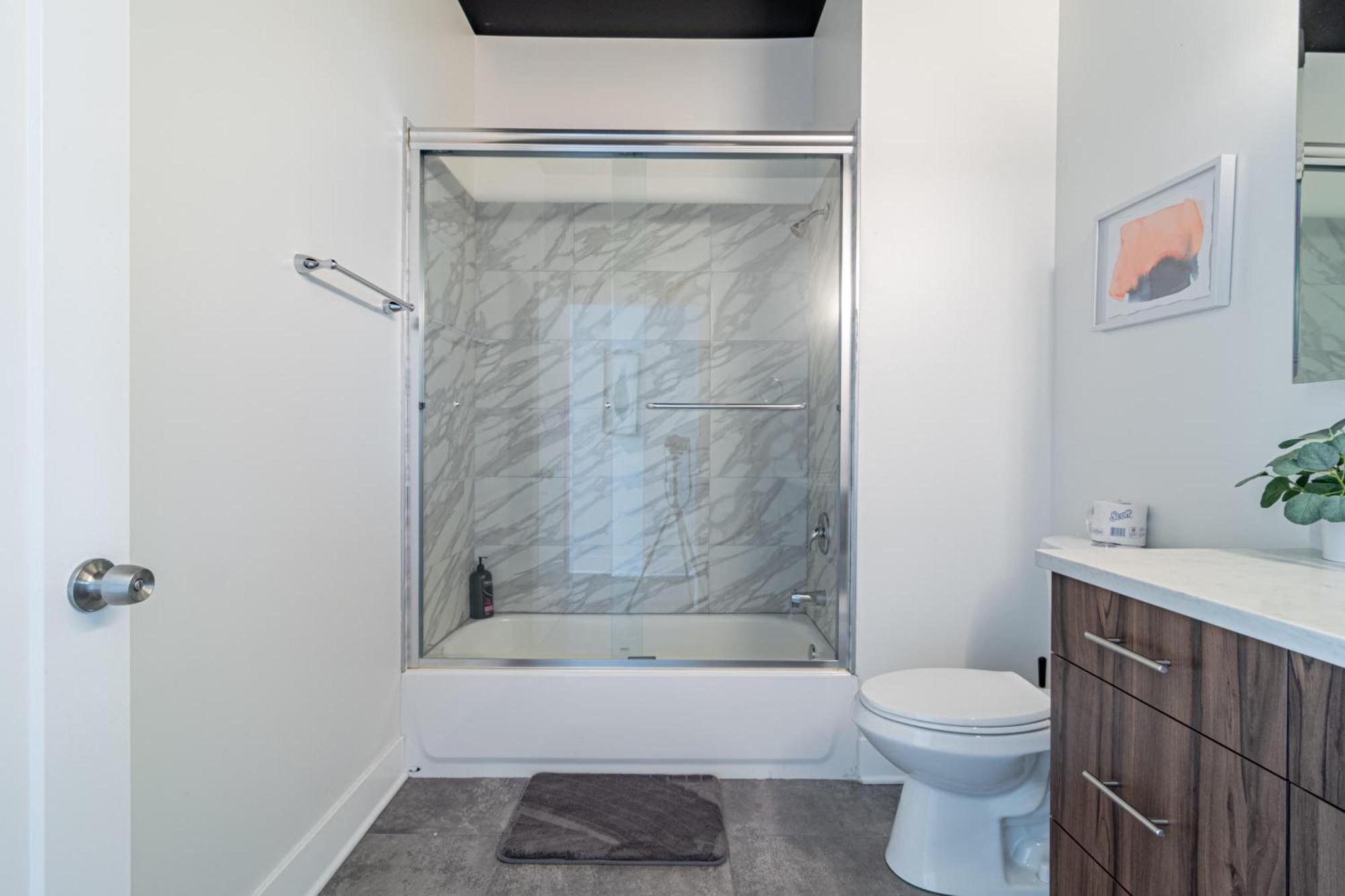 Bright 2Br Luxury Corner Suite With Optional Parking Sleeps 6 Guests Near Mccormick Place And Soldier Field シカゴ エクステリア 写真